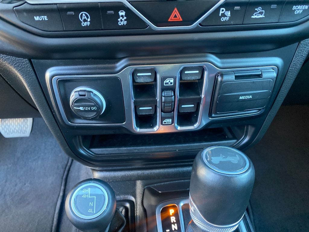 2023 Jeep Wrangler 4-Door Sahara Altitude