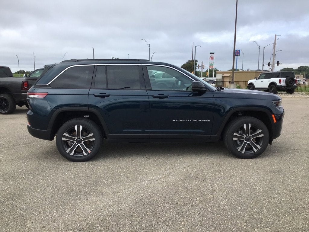 2027 Jeep Grand Cherokee Limited
