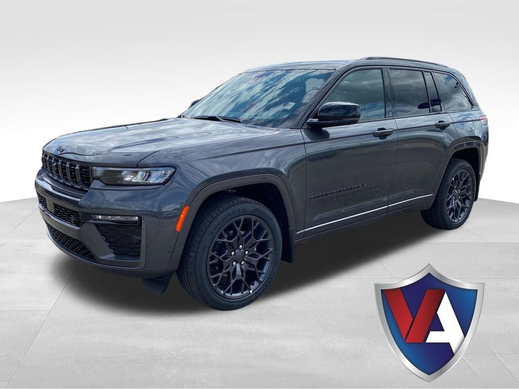 2026 Jeep Grand Cherokee Summit 4x4's photo