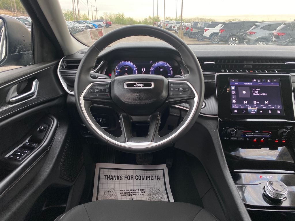 2023 Jeep Grand Cherokee L Laredo 4x4