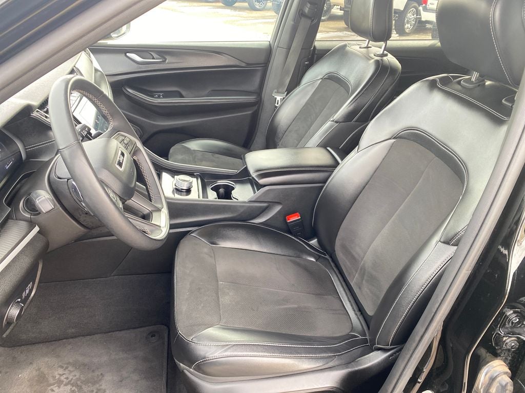 2023 Jeep Grand Cherokee L Altitude 4x4