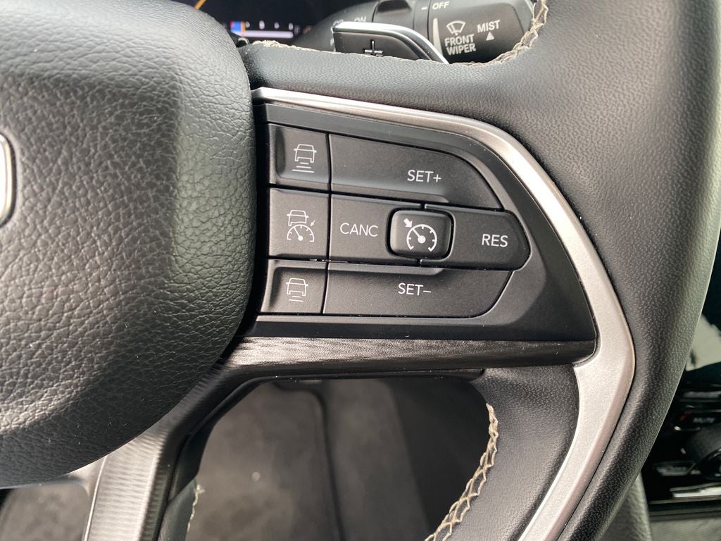 2023 Jeep Grand Cherokee L Altitude 4x4