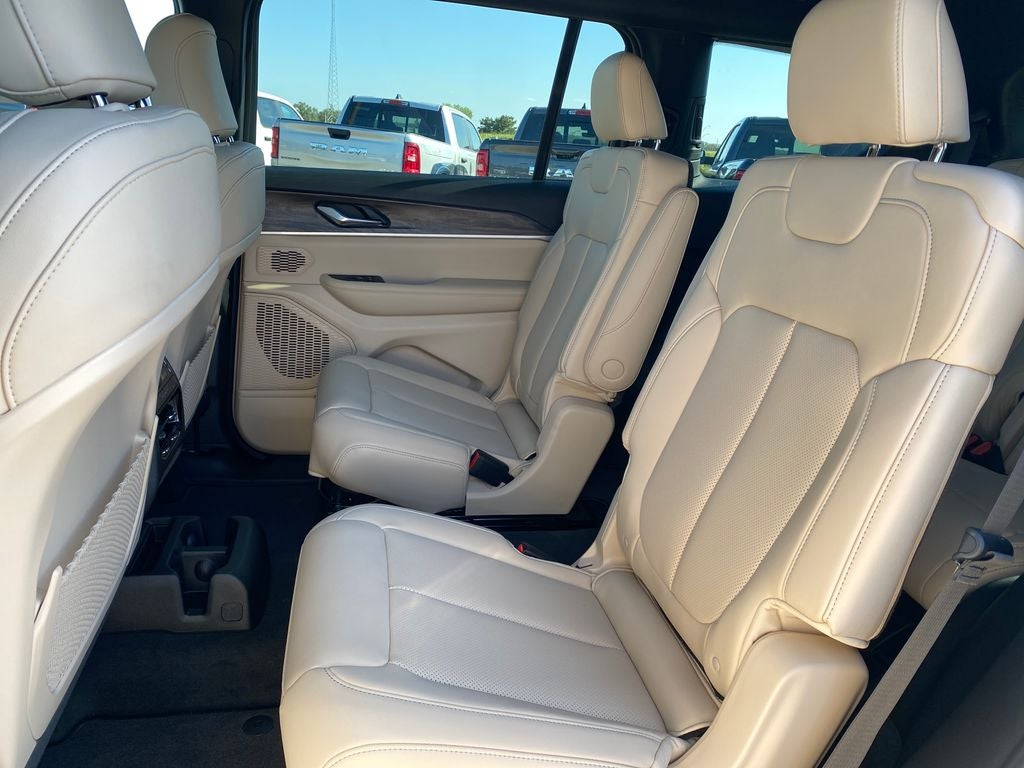 2027 Jeep Grand Cherokee Limited