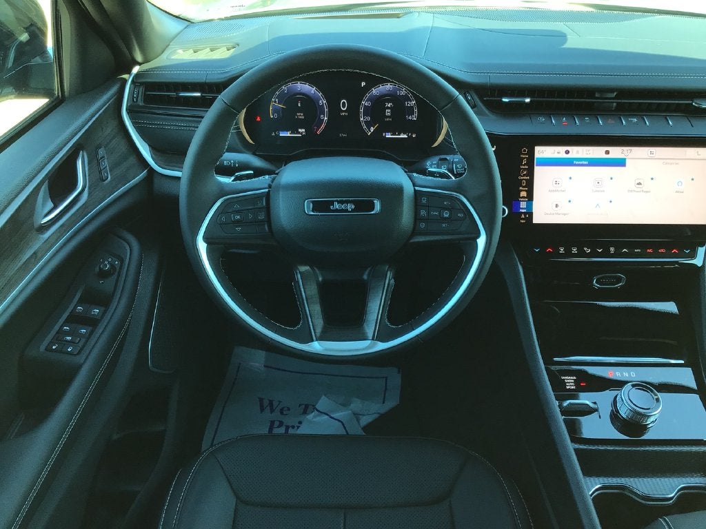 2027 Jeep Grand Cherokee GRAND CHEROKEE L LIMITED RESERVE 4X4