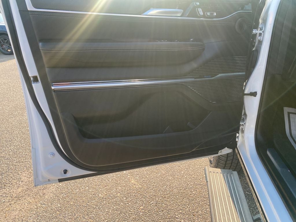 2024 Jeep Grand Wagoneer L Series II 4x4