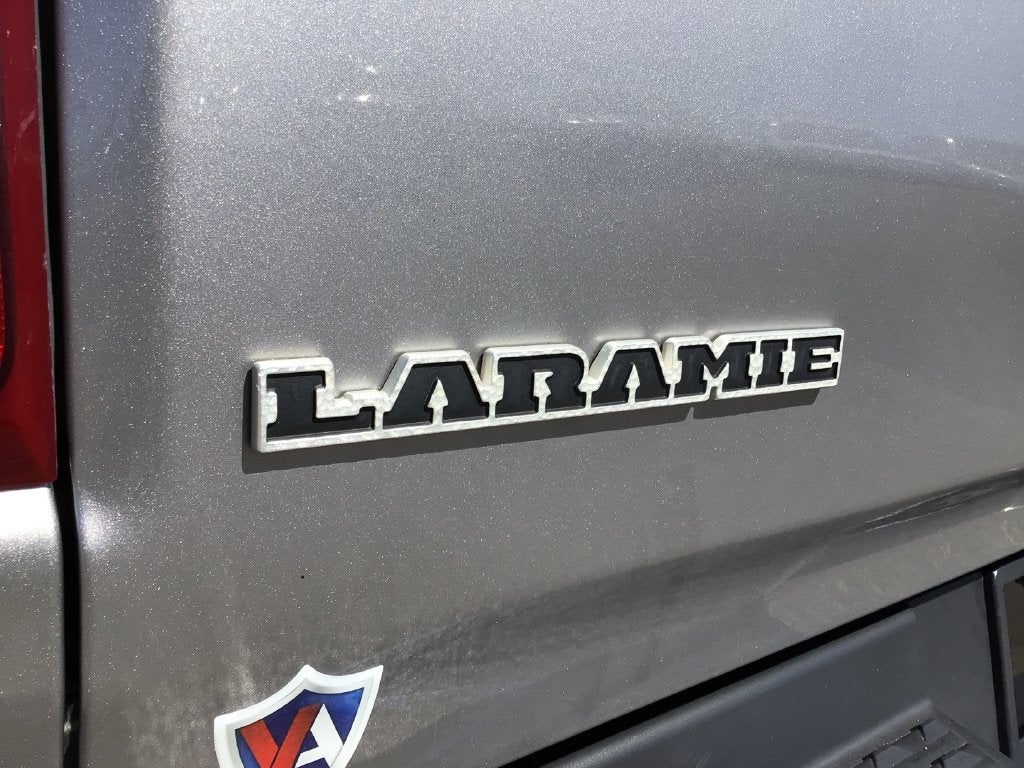 2019 RAM 1500 Laramie Crew Cab 4x2 5'7' Box