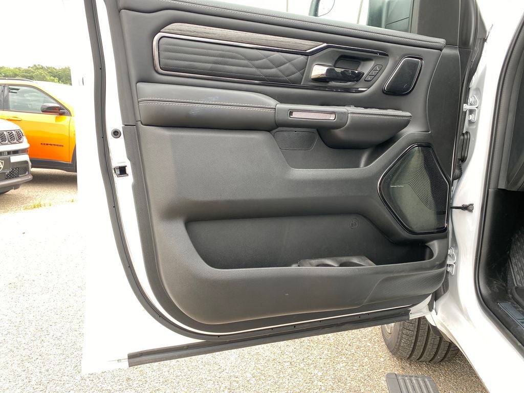2026 RAM Ram 1500 RAM 1500 LIMITED CREW CAB 4X4 5'7' BOX