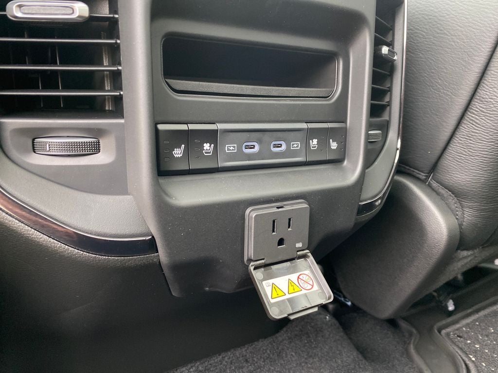 2026 RAM Ram 1500 RAM 1500 LIMITED CREW CAB 4X4 5'7' BOX