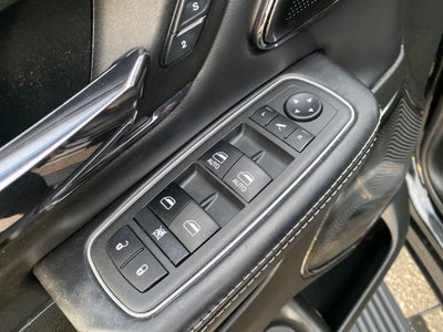 2022 RAM 1500 Limited Crew Cab 4x4 5'7' Box