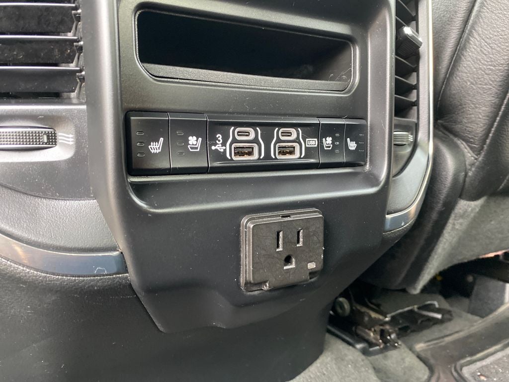 2020 RAM 1500 Limited Crew Cab 4x4 5'7' Box
