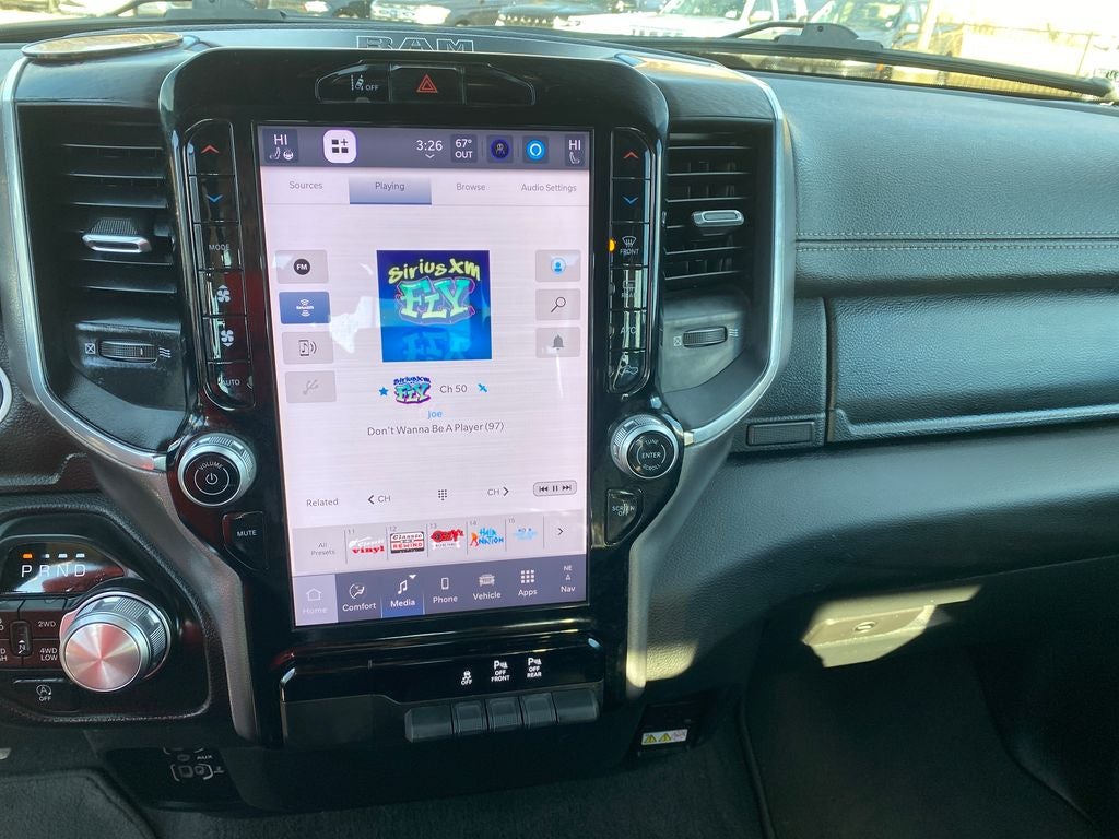 2025 RAM 1500 Laramie Crew Cab 4x4 5'7' Box