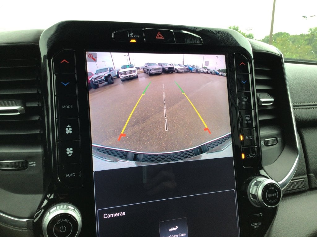 2025 RAM 1500 Laramie Crew Cab 4x4 5'7' Box