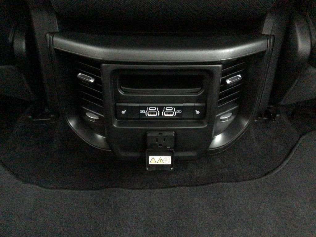 2025 RAM 1500 Laramie Crew Cab 4x4 5'7' Box