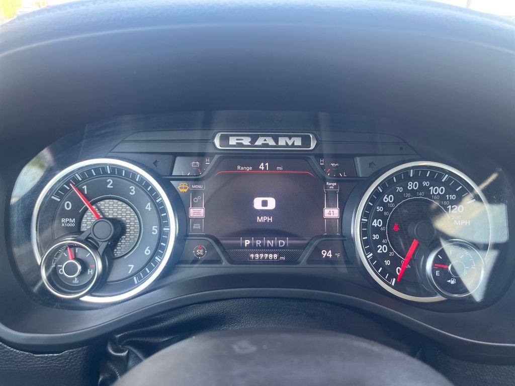 2022 RAM 1500 Laramie Crew Cab 4x4 5'7' Box