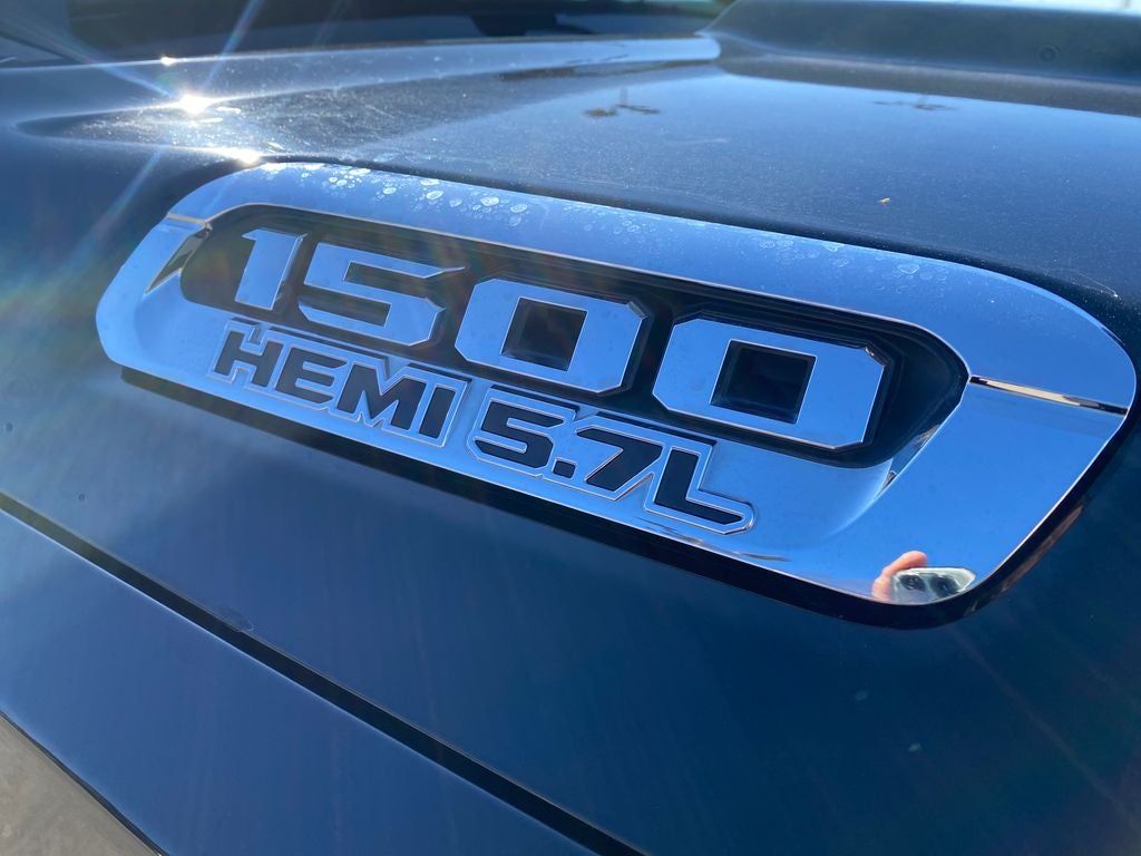 2022 RAM 1500 Laramie Crew Cab 4x4 5'7' Box