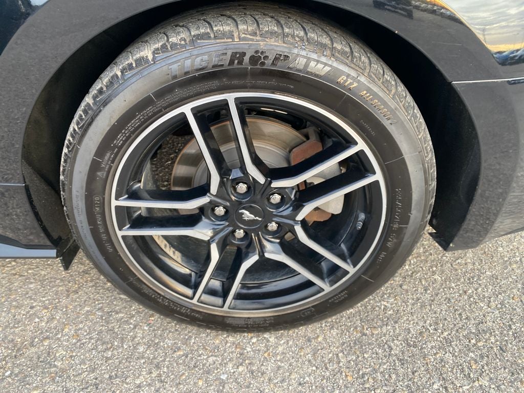 2016 Ford Mustang V6