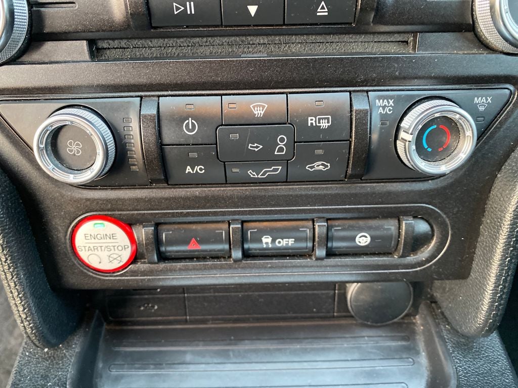 2016 Ford Mustang V6