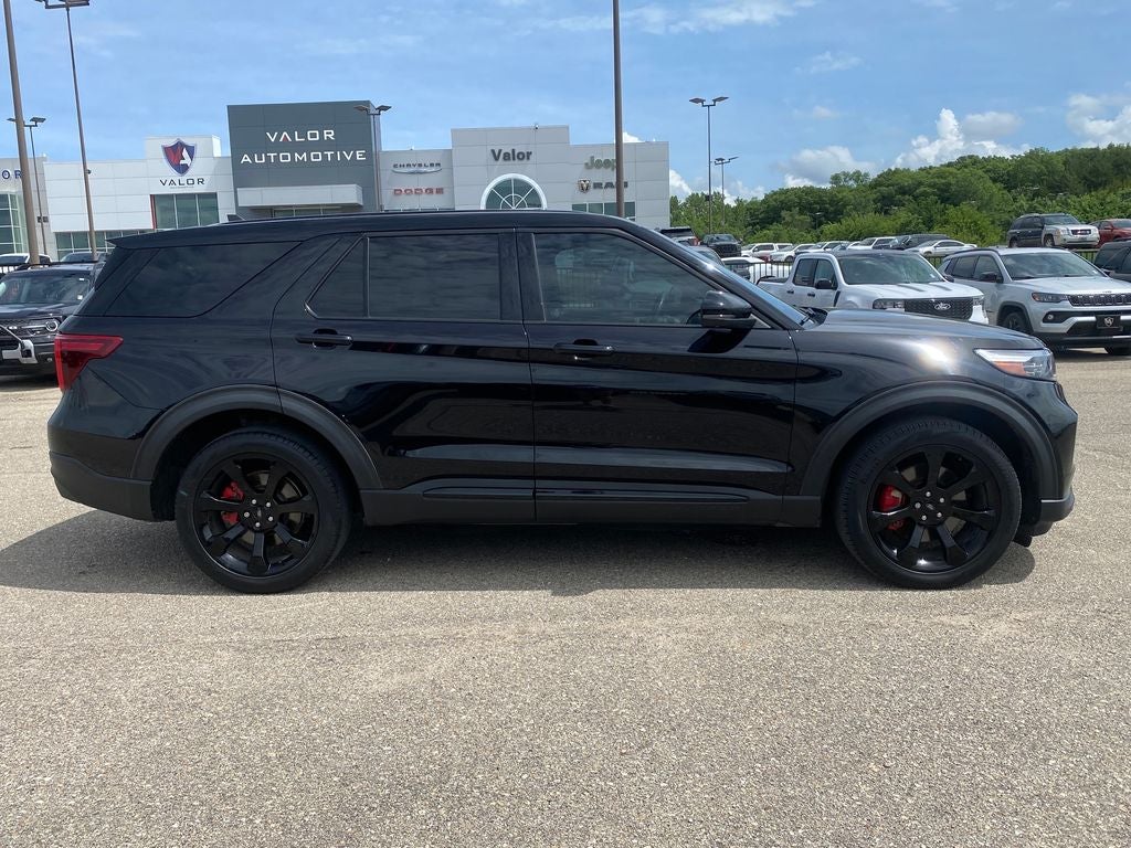2022 Ford Explorer ST