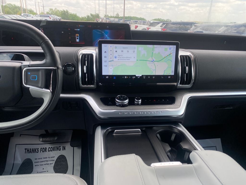 2025 Ford Expedition Platinum