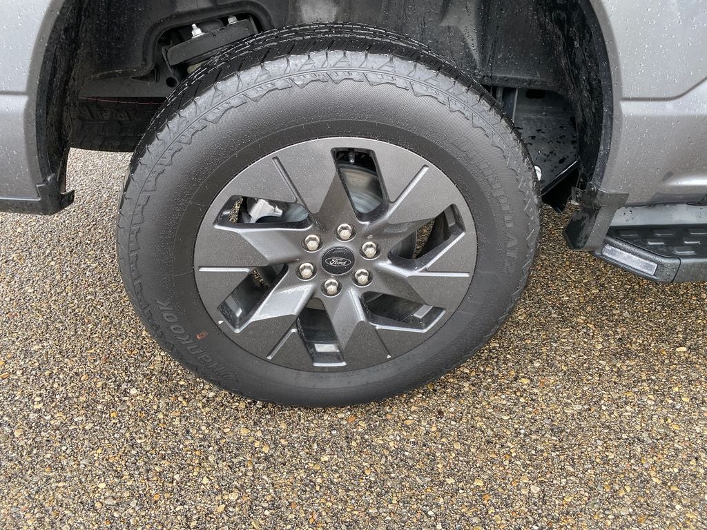 2023 Ford F-150 Lightning LARIAT