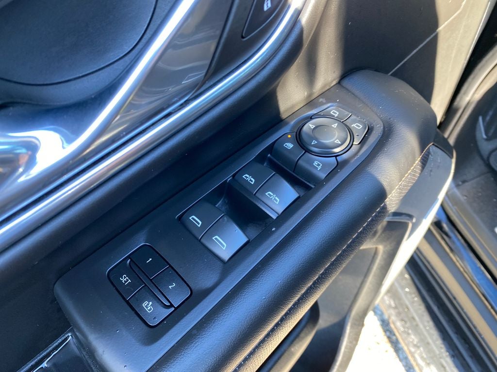 2023 GMC Yukon XL AT4