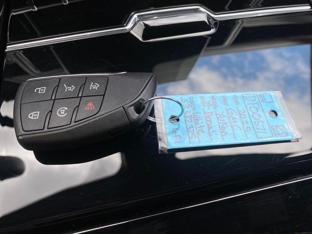 2025 GMC Yukon XL 4WD Denali