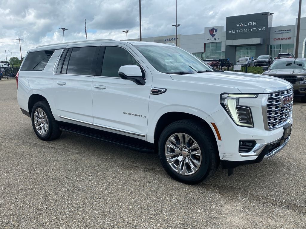 2025 GMC Yukon XL 4WD Denali