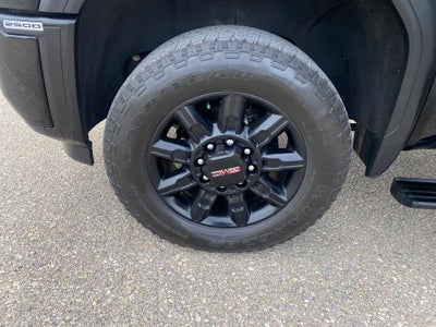 2024 GMC Sierra 2500HD 4WD Crew Cab Standard Bed AT4