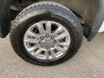 2023 GMC Sierra 2500HD 4WD Crew Cab Standard Bed Denali