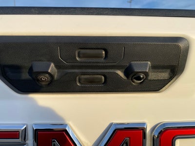 2023 GMC Sierra 2500HD 4WD Crew Cab Standard Bed Denali