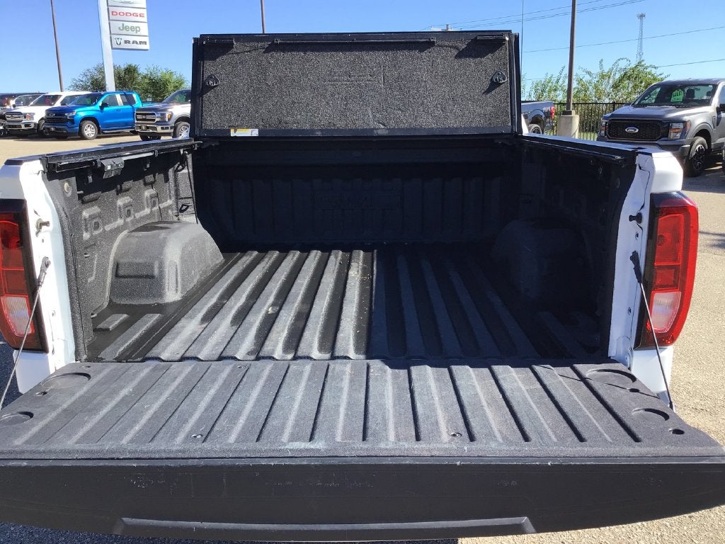 2023 GMC Sierra 1500 4WD Crew Cab Short Box Elevation with 3SB