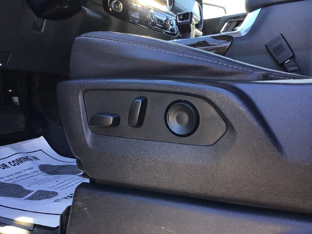 2023 GMC Sierra 1500 4WD Crew Cab Short Box Elevation with 3SB