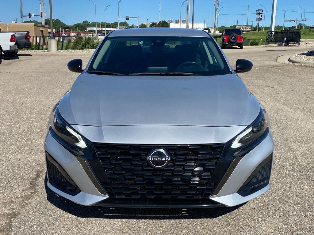 2024 Nissan Altima SR FWD