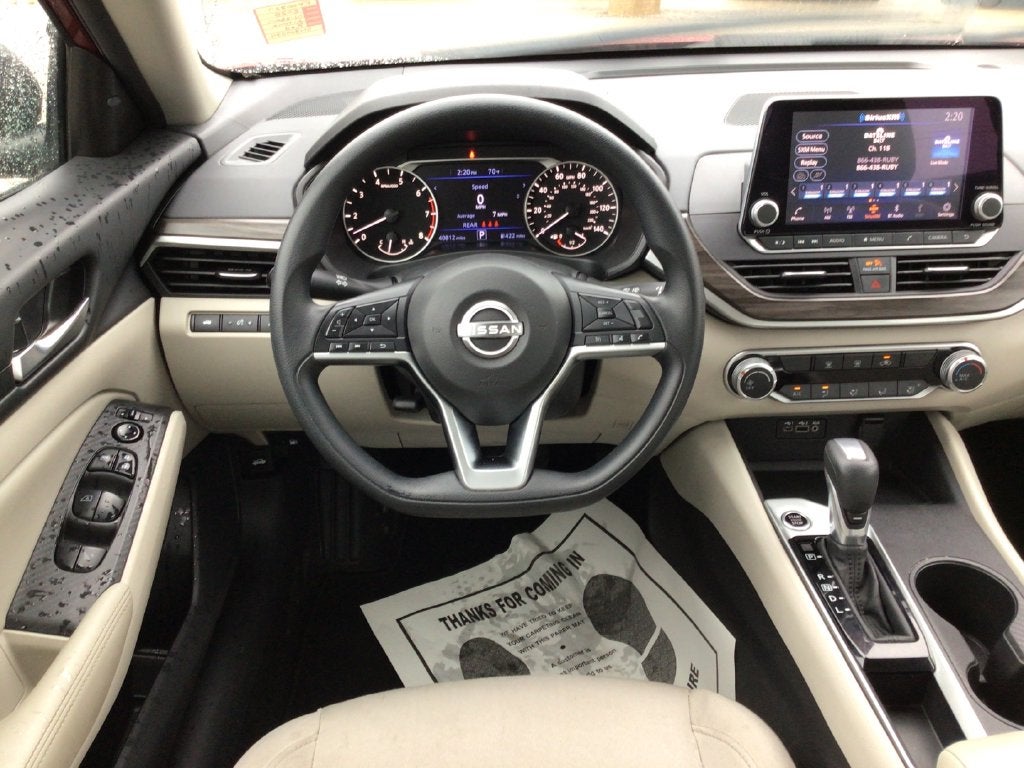 2025 Nissan Altima SV FWD