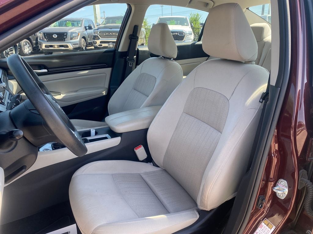 2025 Nissan Altima SV FWD