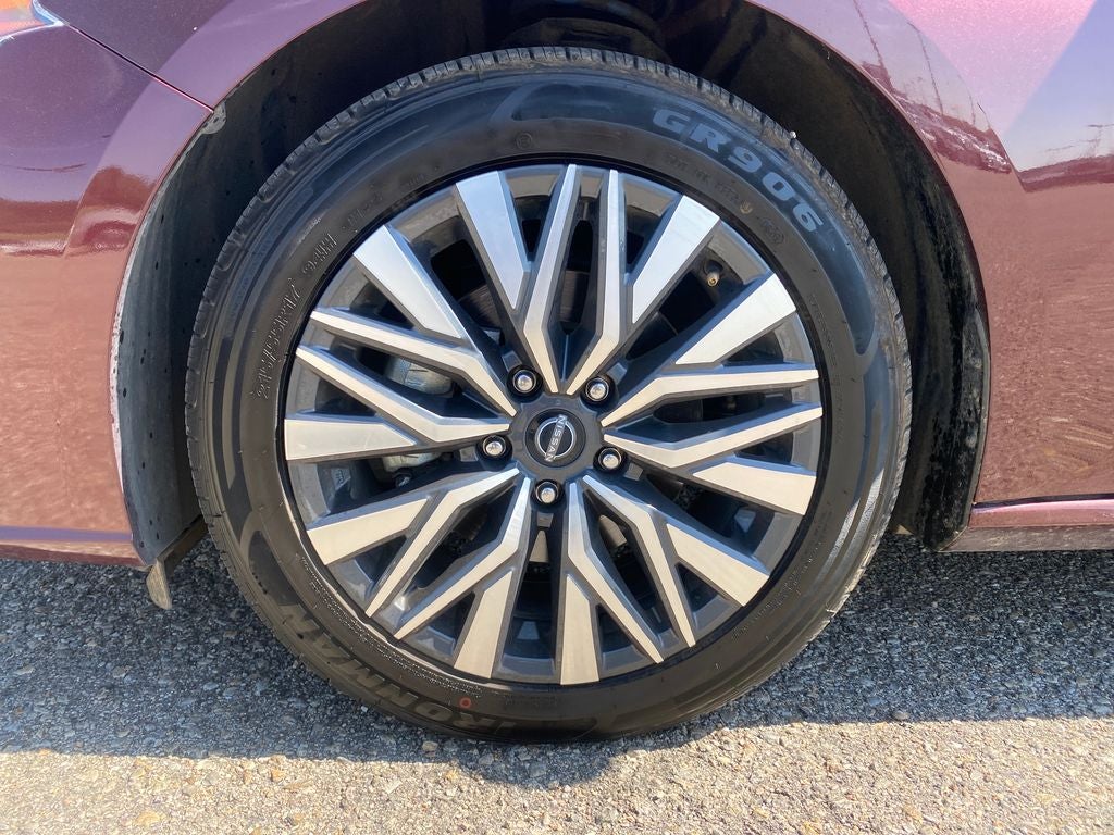 2025 Nissan Altima SV FWD