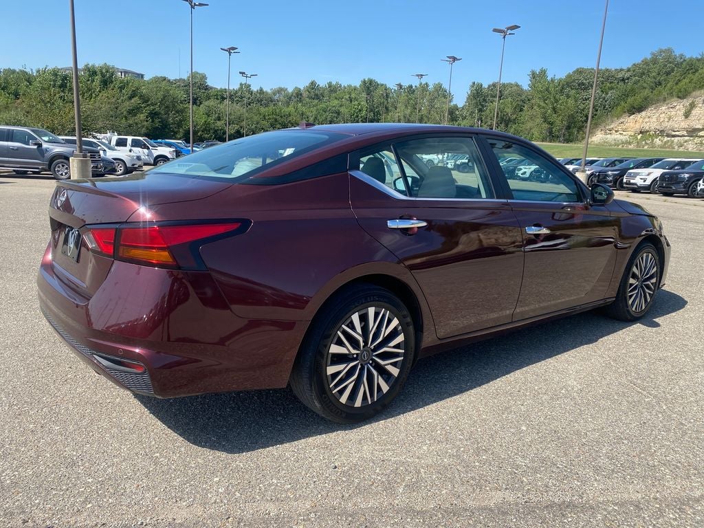 2025 Nissan Altima SV FWD