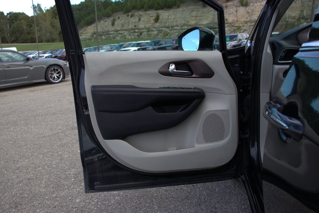 2019 Chrysler Pacifica Touring L