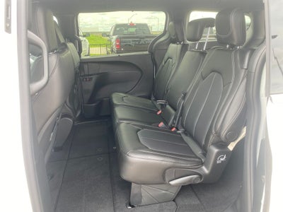 2027 Chrysler Pacifica PACIFICA SELECT
