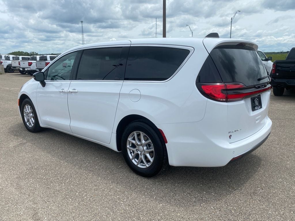 2027 Chrysler Pacifica PACIFICA SELECT