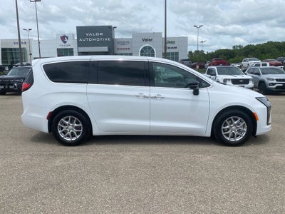 2027 Chrysler Pacifica PACIFICA SELECT