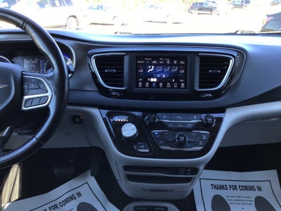 2020 Chrysler Pacifica Touring L