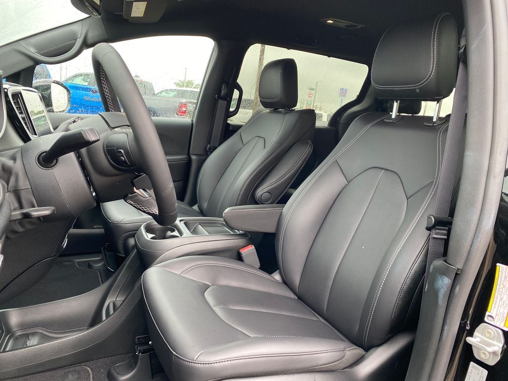 2027 Chrysler Pacifica PACIFICA SELECT