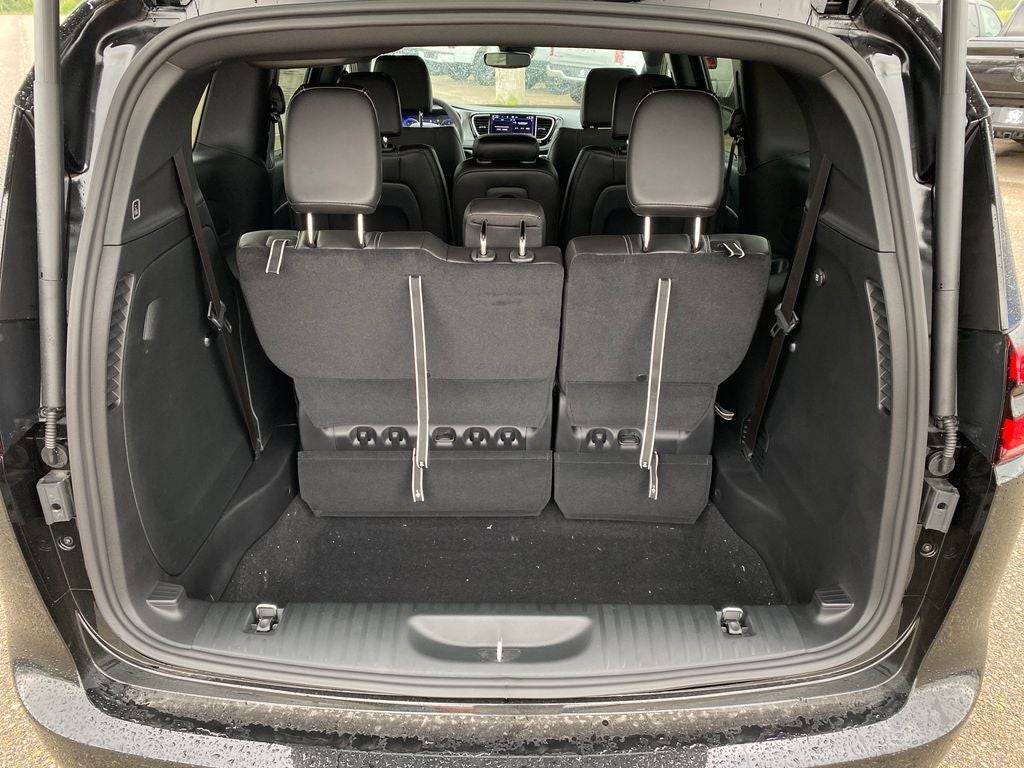 2027 Chrysler Pacifica PACIFICA SELECT