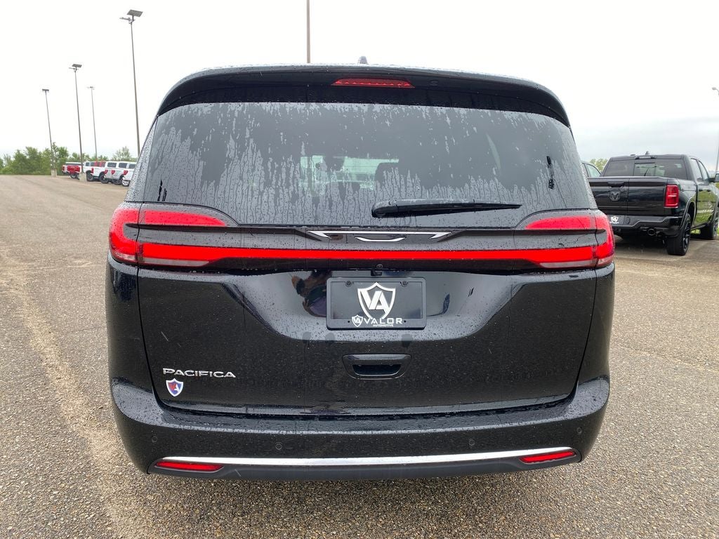 2027 Chrysler Pacifica PACIFICA SELECT