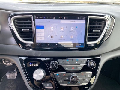 2026 Chrysler Voyager VOYAGER LX