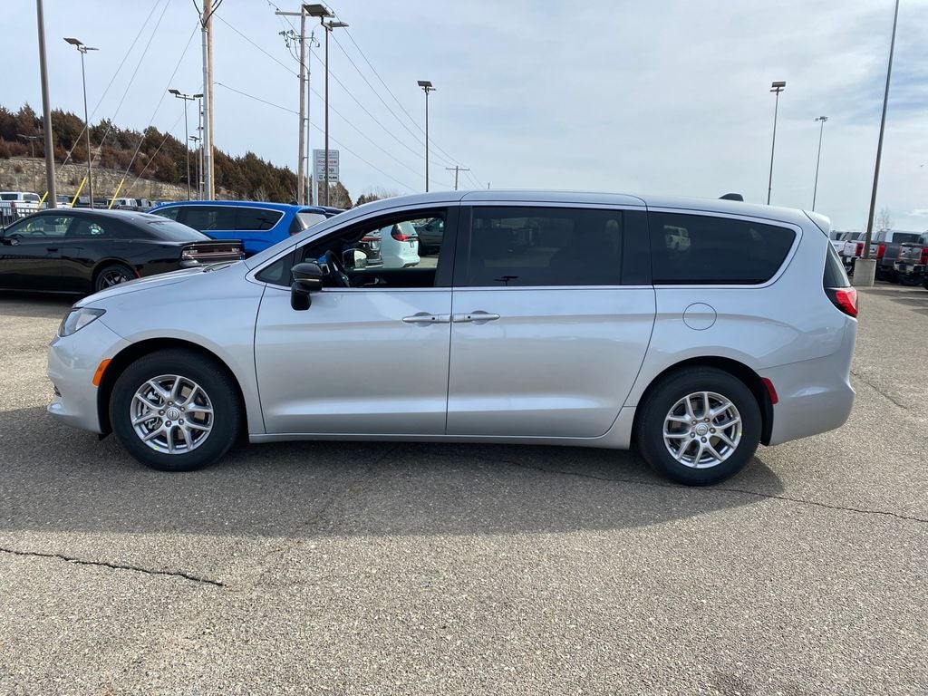 2026 Chrysler Voyager VOYAGER LX