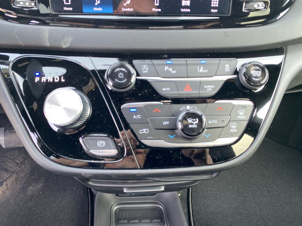 2026 Chrysler Voyager VOYAGER LX