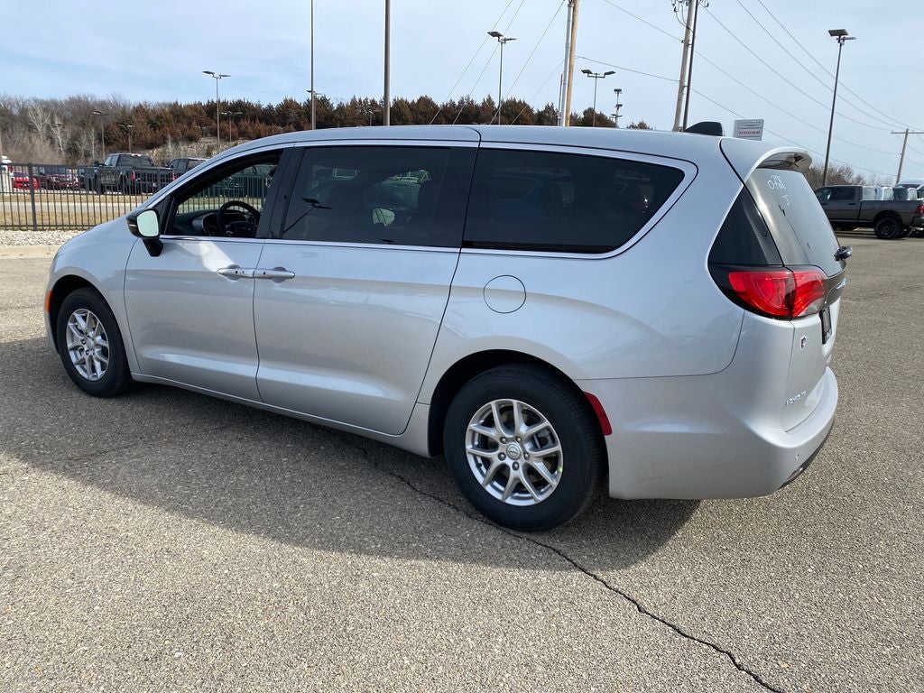 2026 Chrysler Voyager VOYAGER LX