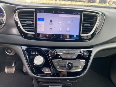 2026 Chrysler Voyager VOYAGER LX